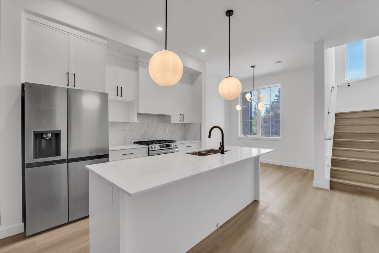 2708 25 Ave Sw - Photo 5 of 34