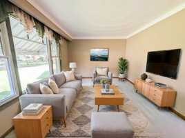 featured image of 5777 Sunnylea Cres