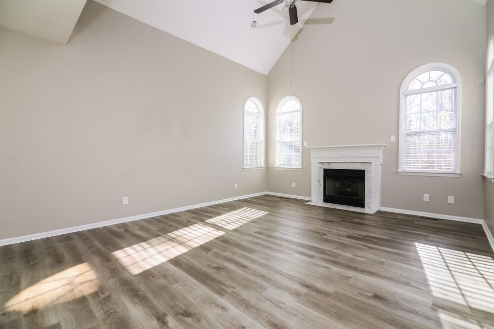 354 Spearhead Pl - Photo 4 of 17