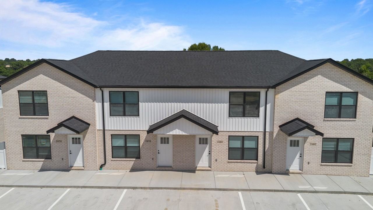 Ellisville Enclave - Photo 7 of 31