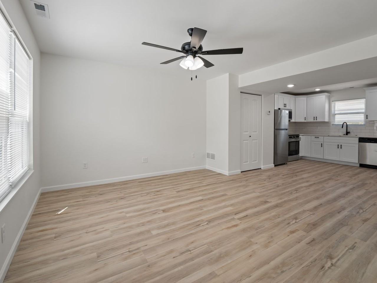 Ellisville Enclave - Photo 5 of 35
