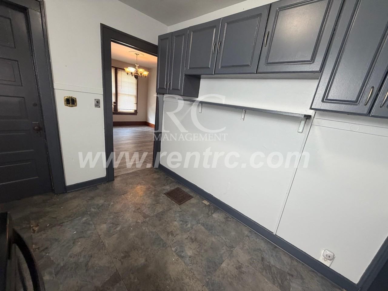 7 Fairweight Ave - Photo 3 of 14