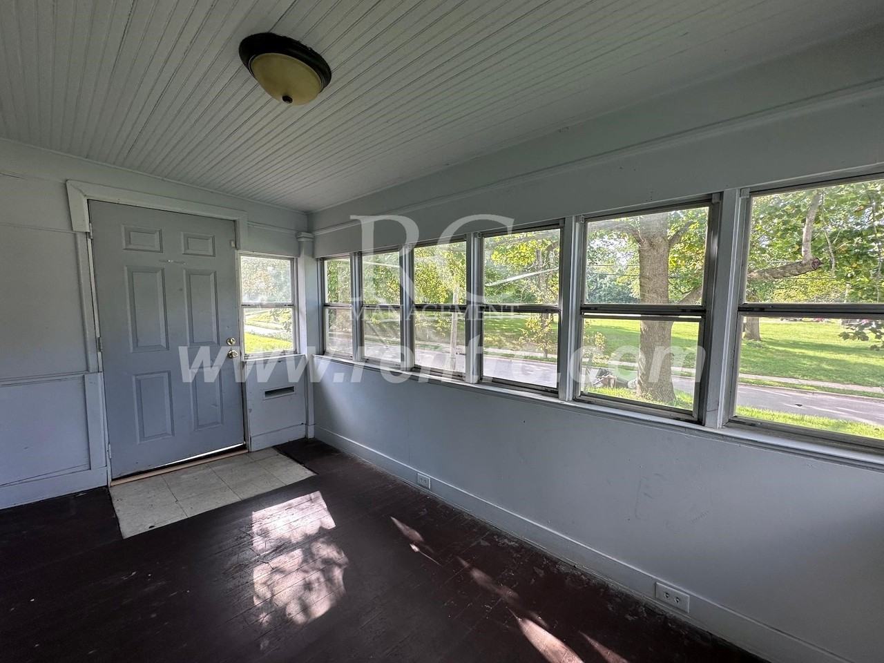 1203 Cleveland Ave - Photo 7 of 17