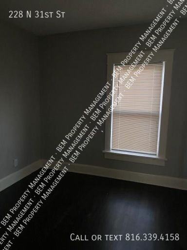 228 N 31st St - Photo 7 of 8