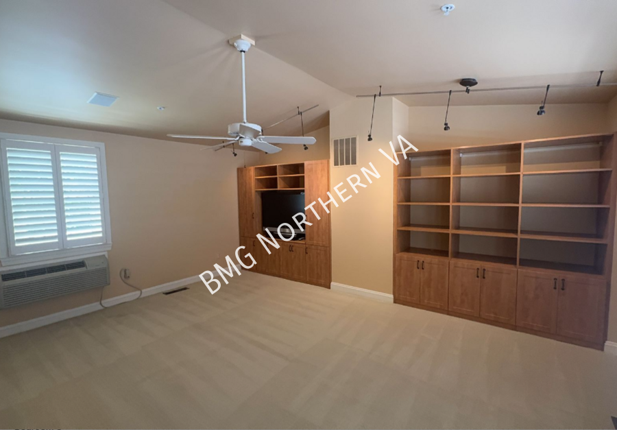 12198 Chancery Station Cir - Photo 7 of 17