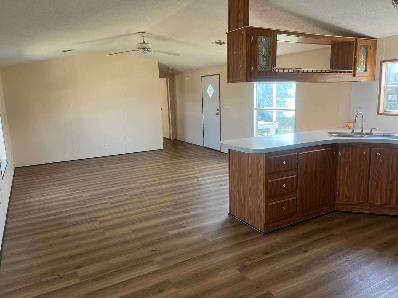 101 James Way - Photo 5 of 7