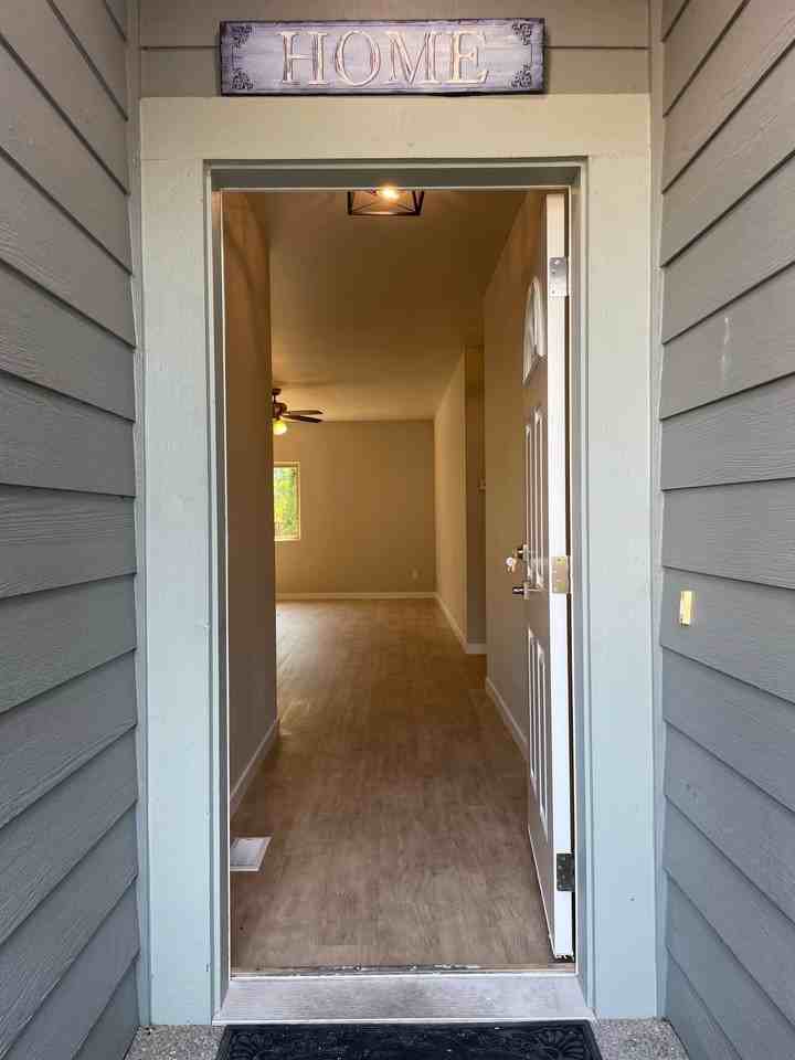 3882 Malott Pl Se - Photo 2 of 19