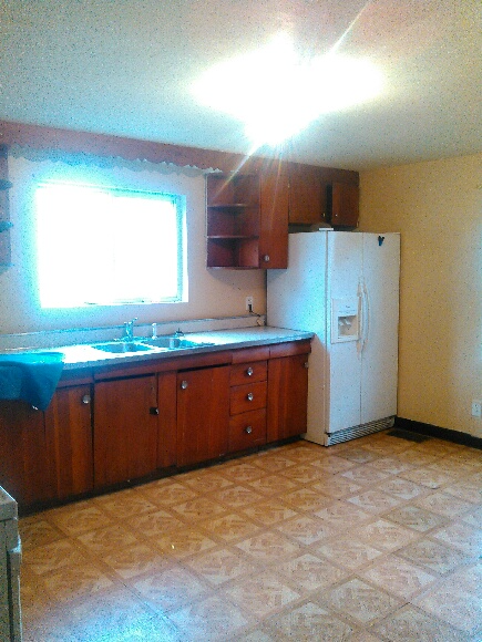 837 Liberty St - Photo 3 of 7