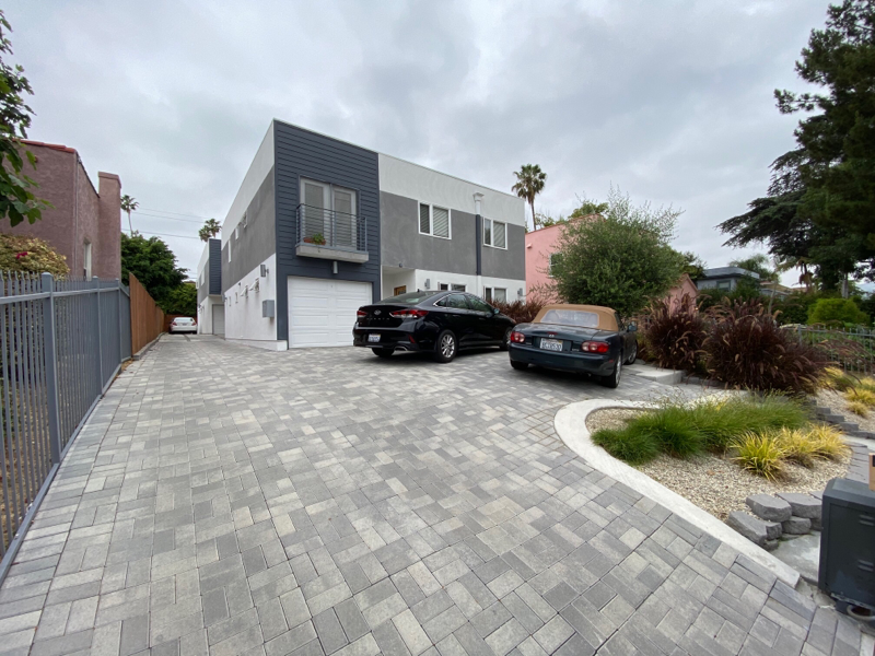 625 N Mariposa Ave #1-2 - Photo 2 of 11