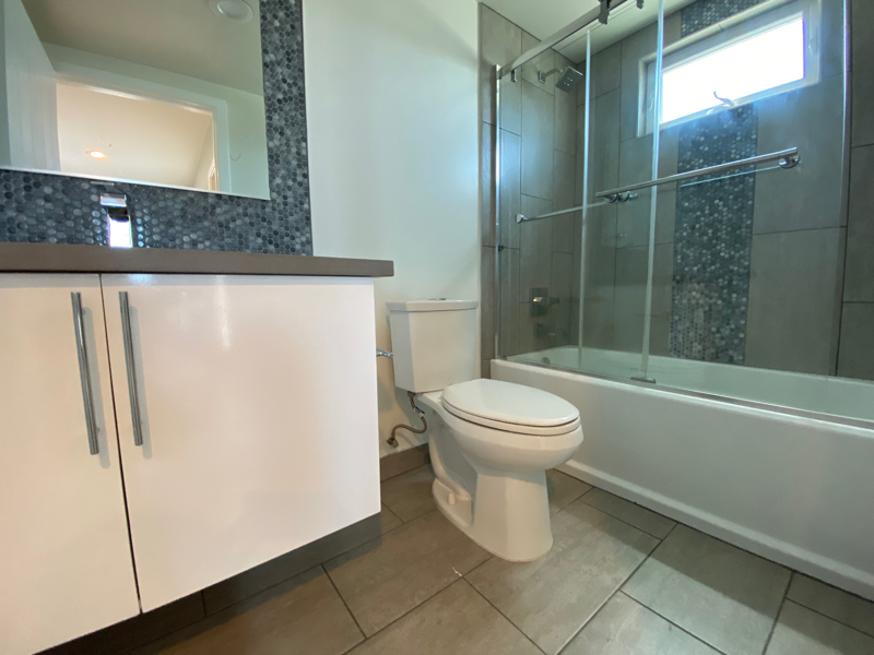 625 N Mariposa Ave #1-2 - Photo 6 of 11