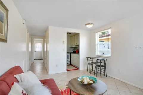 2600 N Paula Dr #6 - Photo 2 of 18