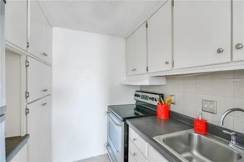 2600 N Paula Dr #6 - Photo 3 of 18