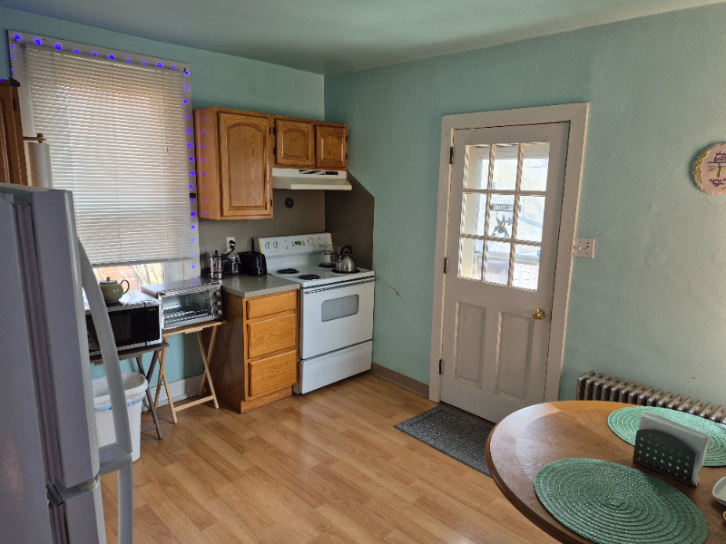 417 W Walnut St - Photo 3 of 13