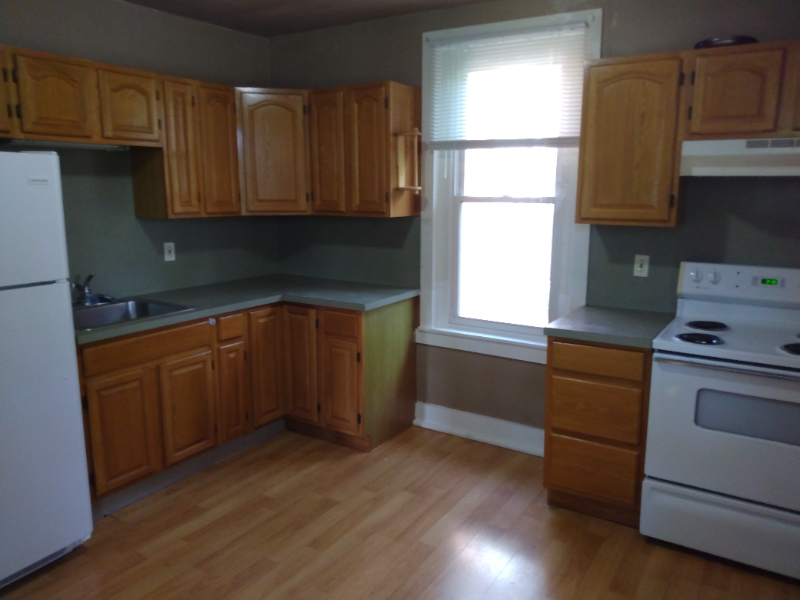 417 W Walnut St - Photo 5 of 13