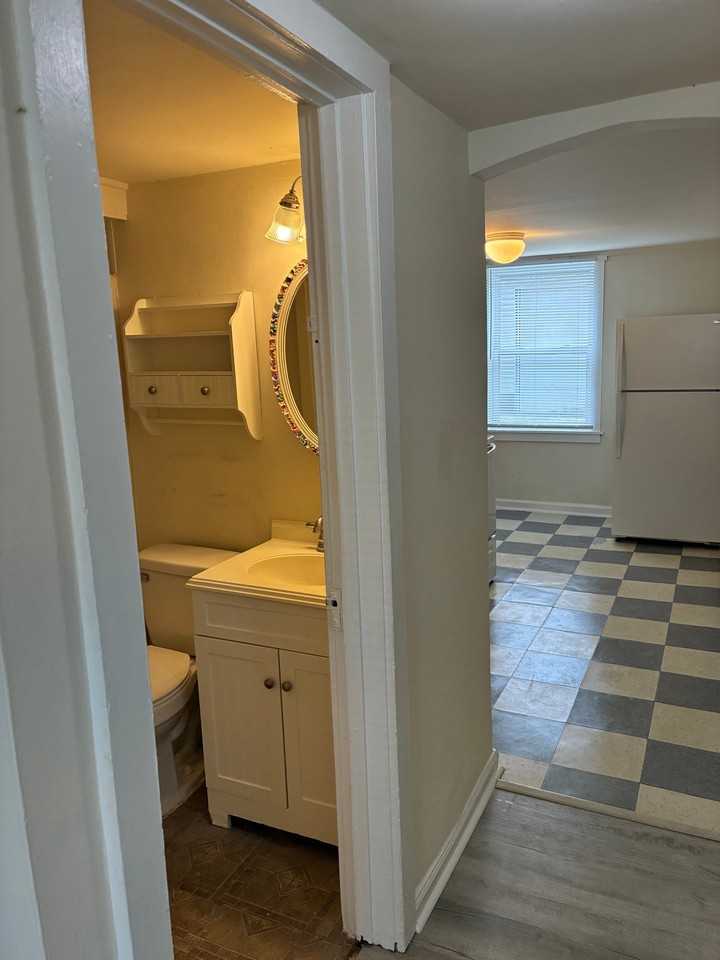 108 1/2 A 3Rd Ave - Photo 5 of 11