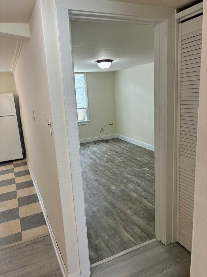 108 1/2 A 3Rd Ave - Photo 7 of 11