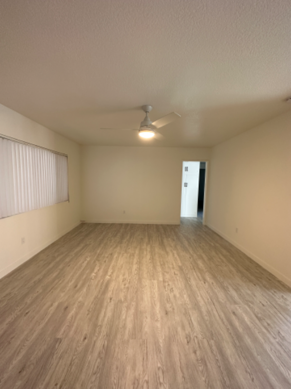 210 S Illinois St #2 - Photo 3 of 13