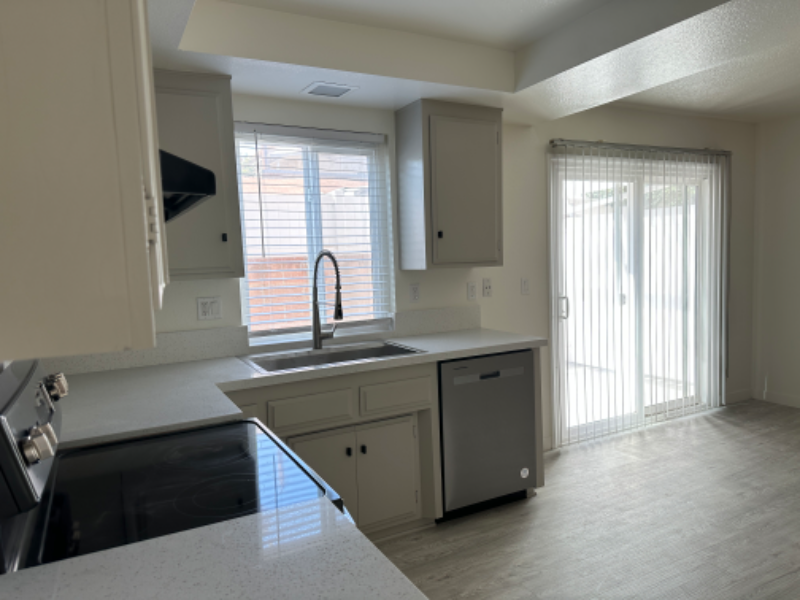 210 S Illinois St #2 - Photo 6 of 13