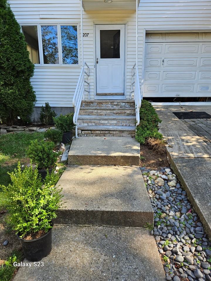 207 Eylandt St - Photo 5 of 11