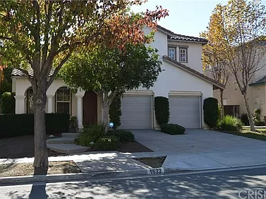1622 W Mammoth Dr - Photo 2 of 11
