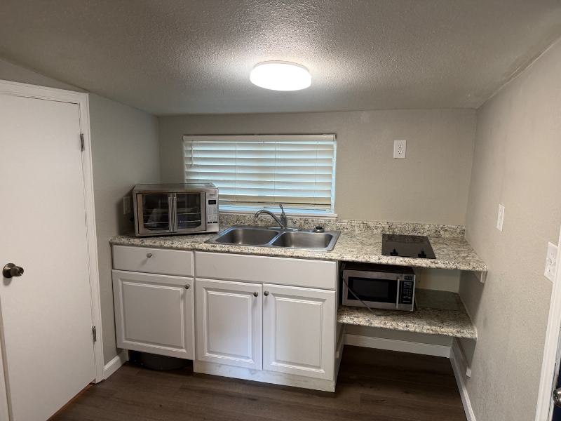 1025 W Cimarron St - Photo 4 of 23