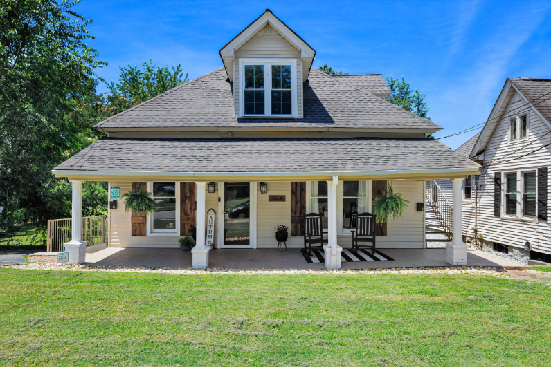304 Plum St #B - Photo 2 of 14
