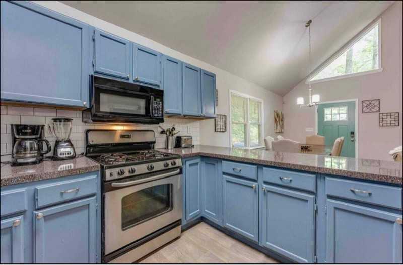 790 Oak Dr - Photo 5 of 15