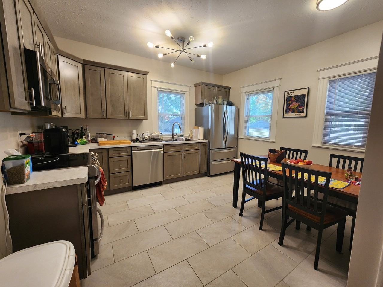676 Parsells Ave - Photo 4 of 19