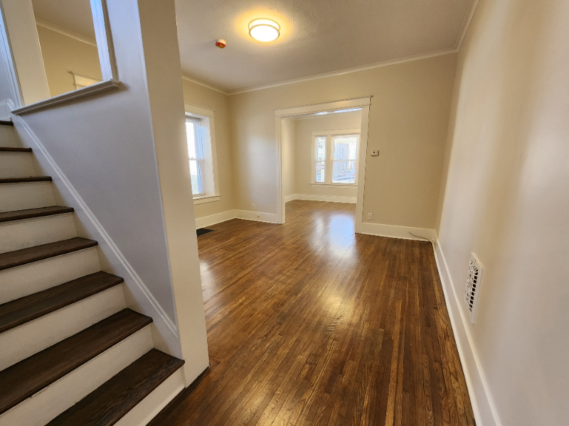 676 Parsells Ave - Photo 6 of 19