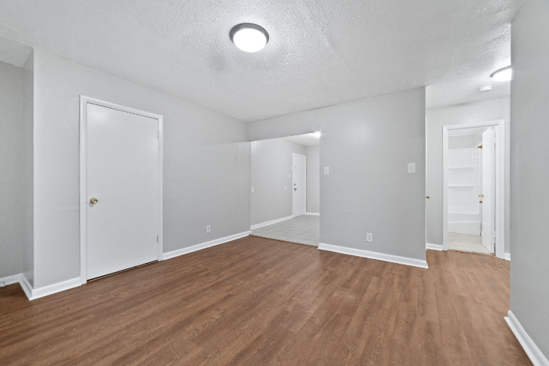 3410 Elizabeth St Nw #5 - Photo 5 of 11