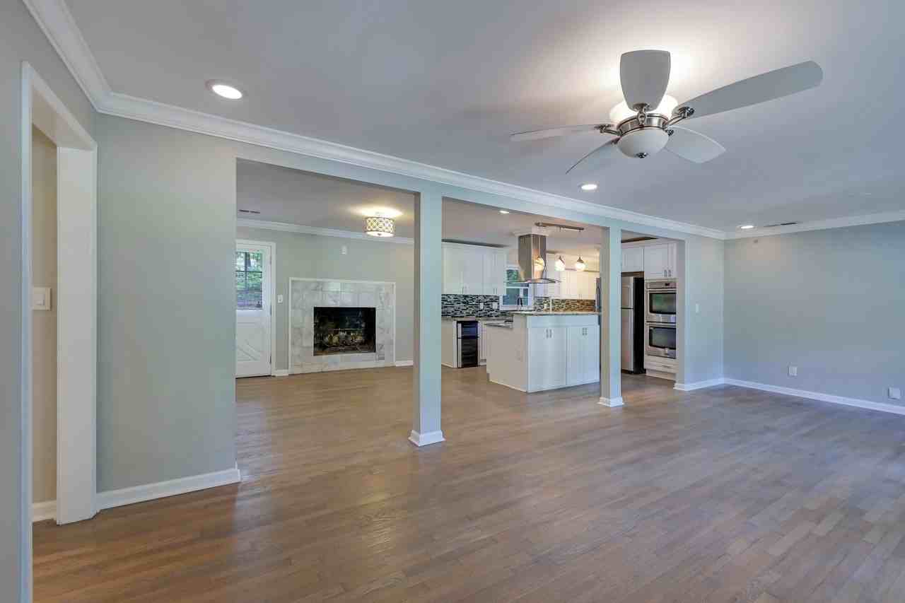 3665 Las Olas Dr - Photo 2 of 15