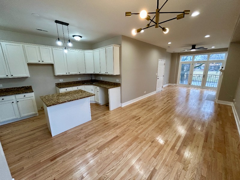 5644 S Prairie Ave #2 - Photo 4 of 22