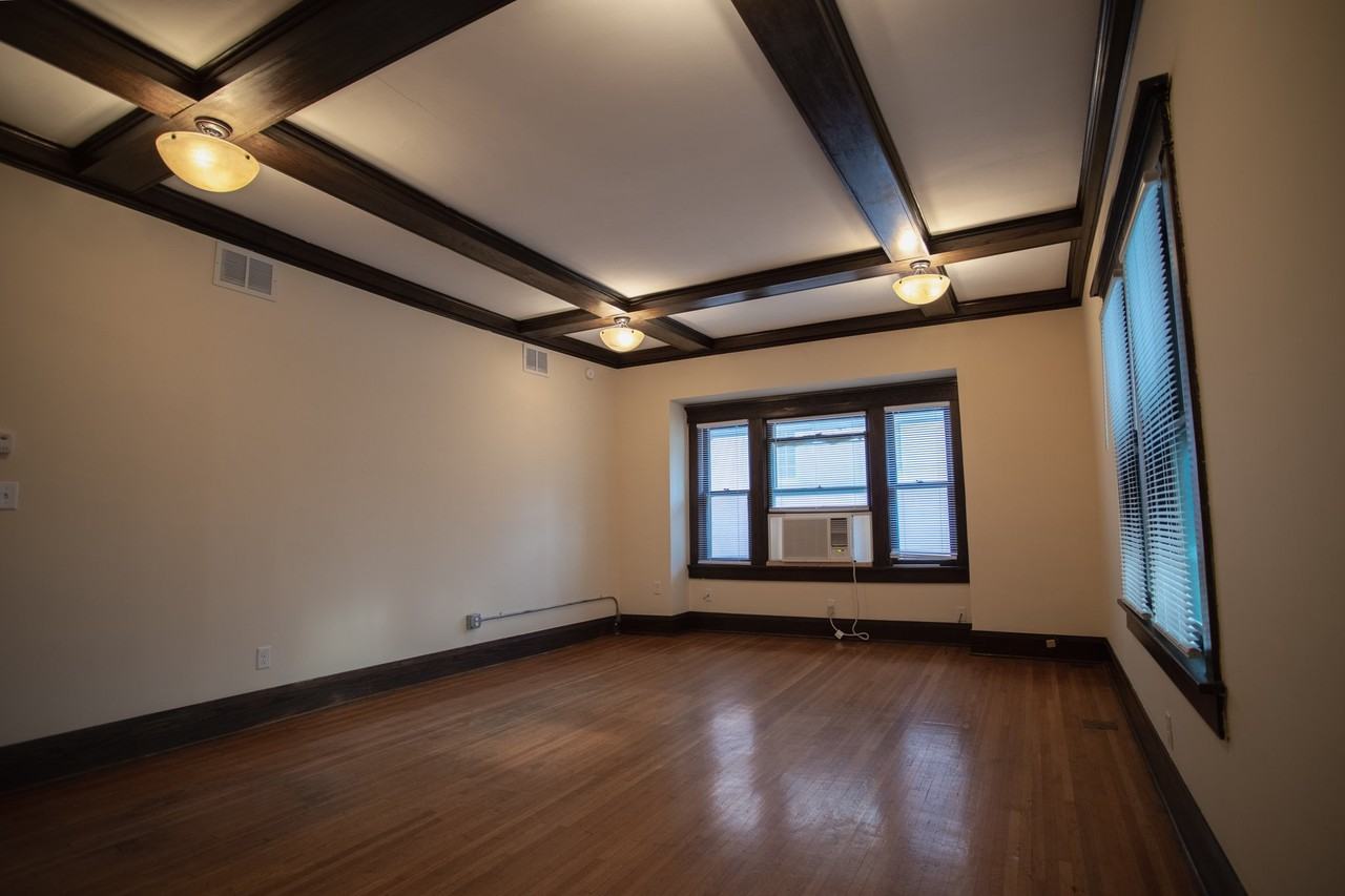 121 N 38th Ave #1 - Photo 2 of 19