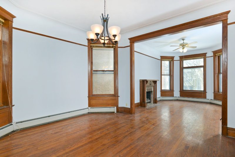 3231 N Seminary Ave #2 - Photo 4 of 11
