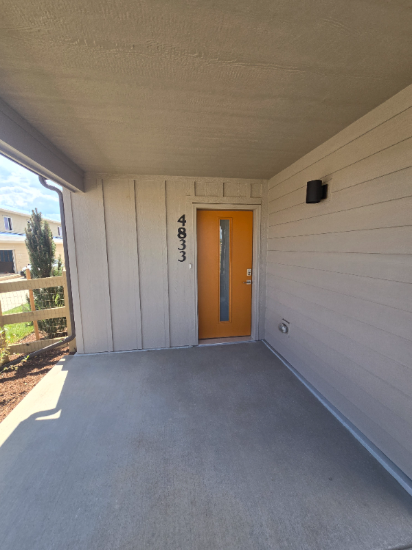 4833 Autumn Leaf Dr - Photo 3 of 24