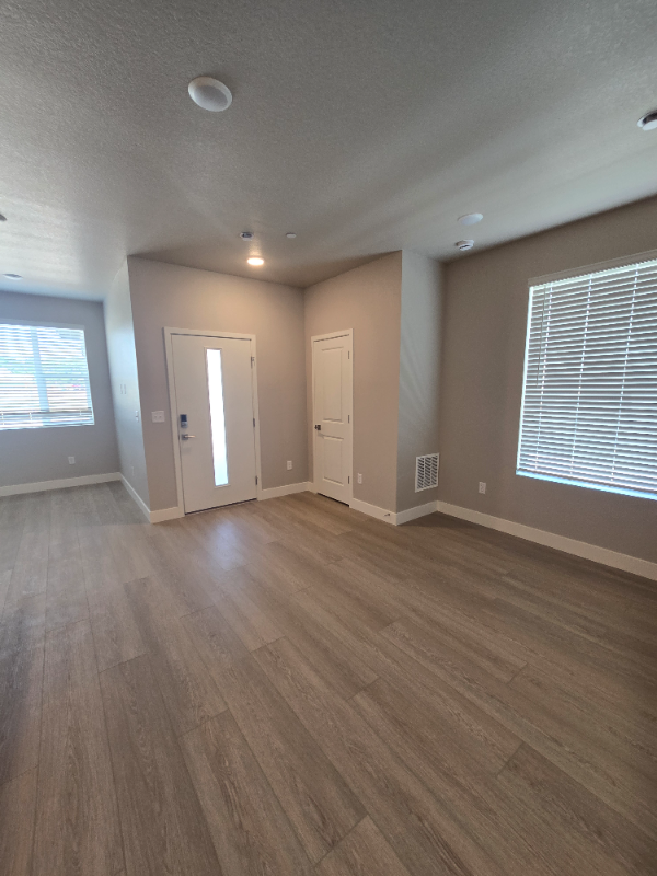 4833 Autumn Leaf Dr - Photo 4 of 24