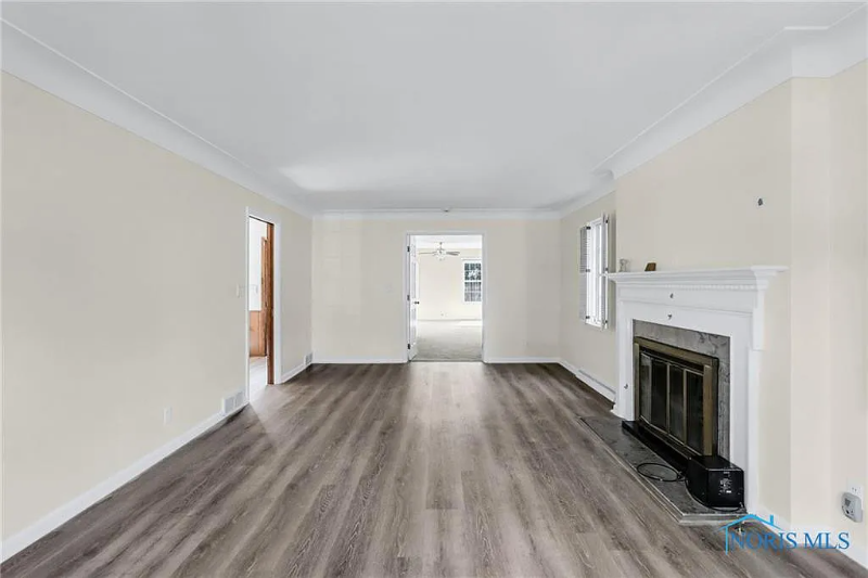 2310 Goddard Rd - Photo 3 of 20