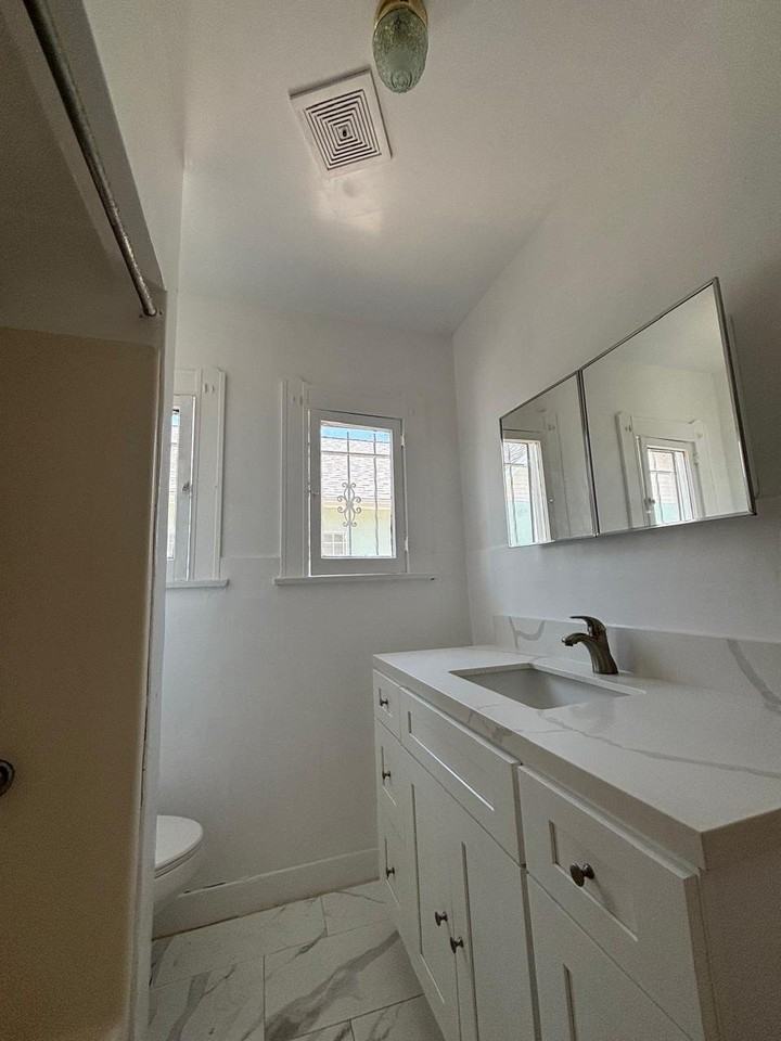 5306 Cimarron St - Photo 5 of 5