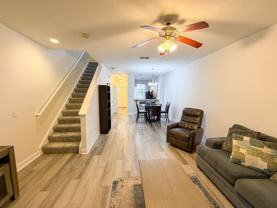 2508 Sw 35th Pl - Photo 1 of 1