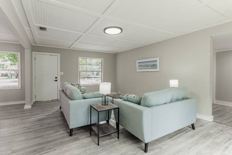 510 Strange Ave - Photo 4 of 16