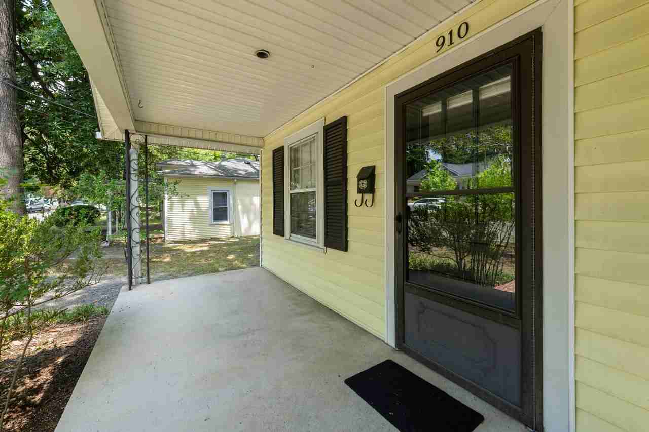 910 Iredell St - Photo 2 of 19