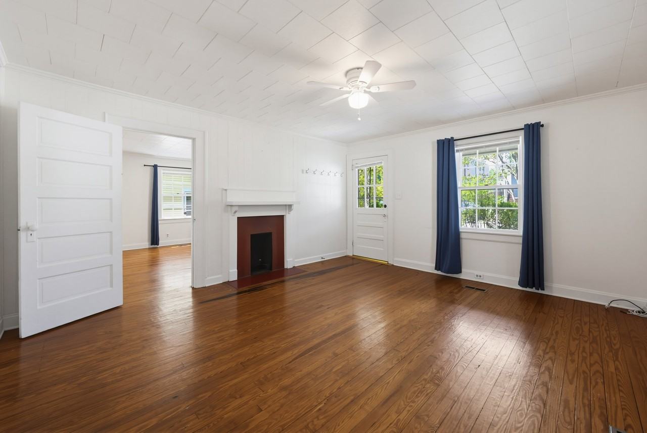 910 Iredell St - Photo 7 of 19