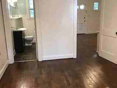 918 Iredell St - Photo 5 of 8