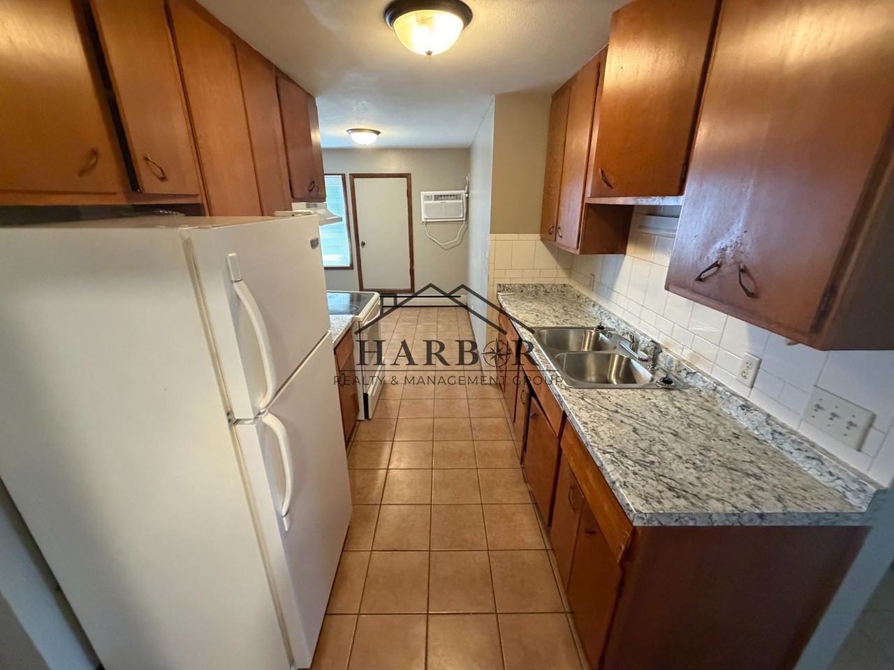 204 11th Ave Nw - Photo 2 of 8