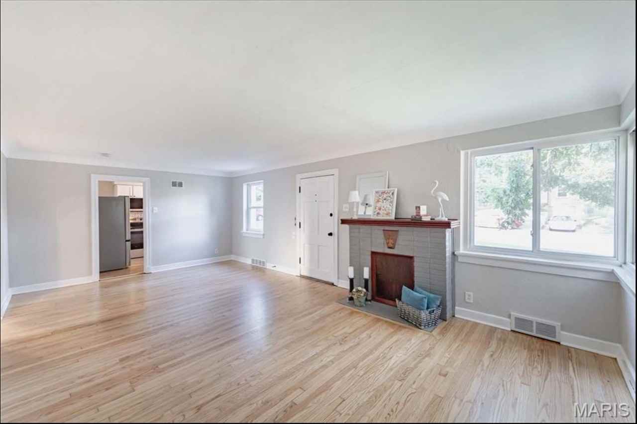 3709 Eminence Blvd - Photo 3 of 22