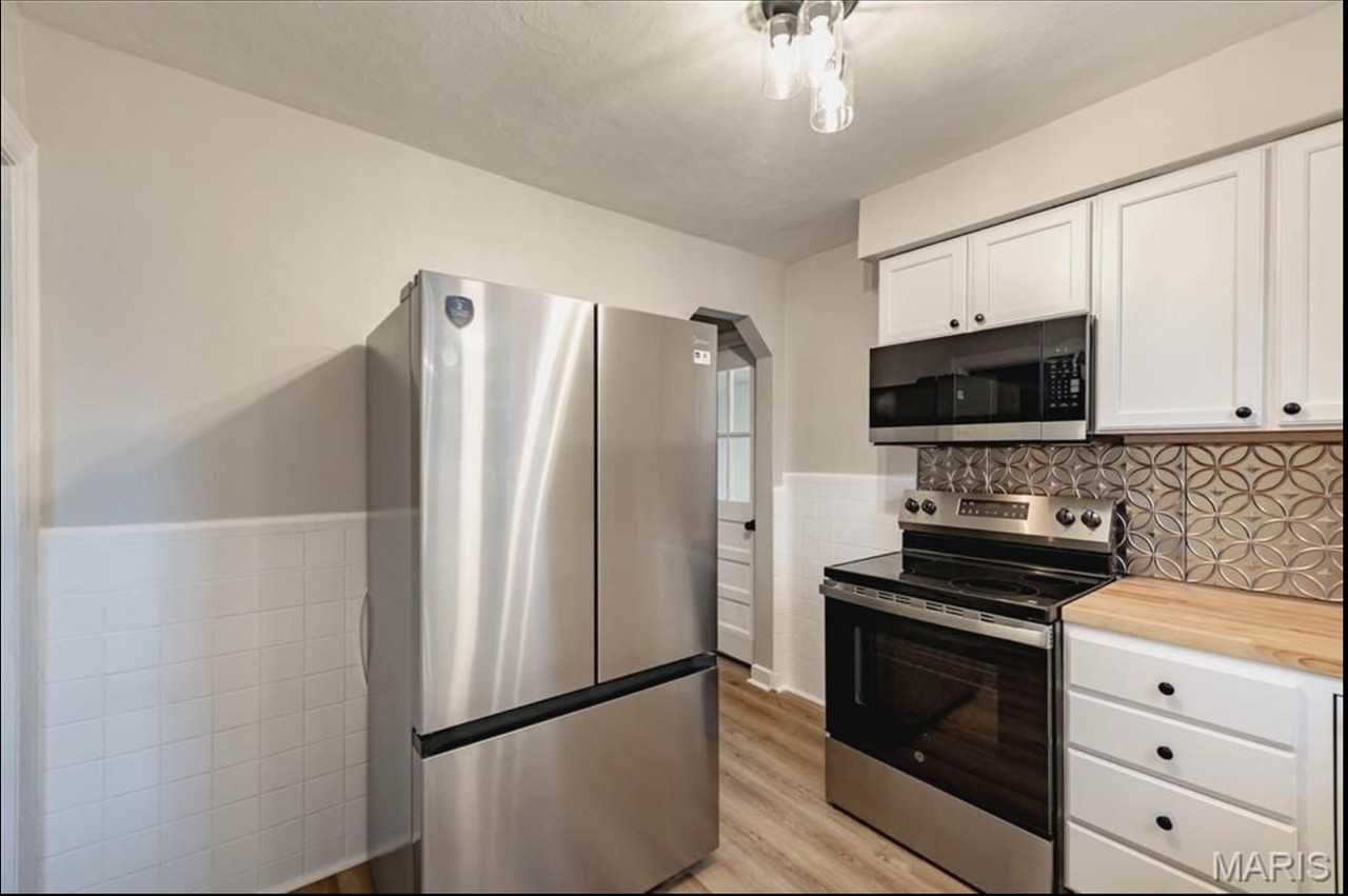 3709 Eminence Blvd - Photo 6 of 22