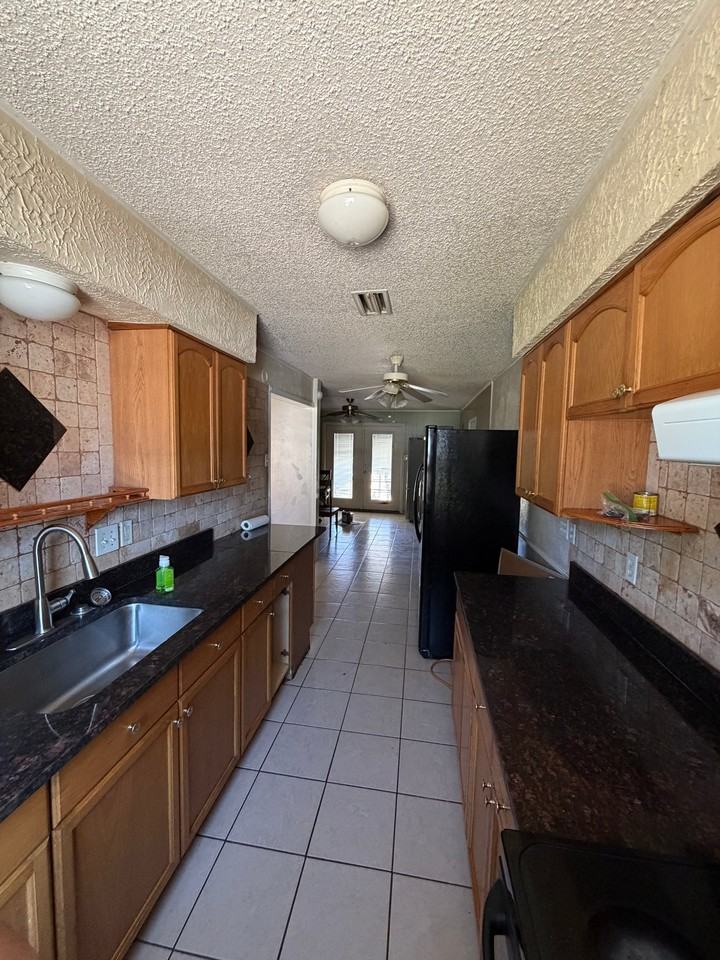 526 Pebble Rd - Photo 5 of 20