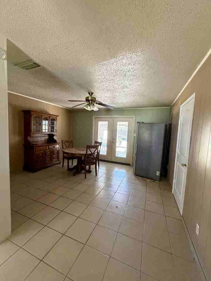526 Pebble Rd - Photo 6 of 20