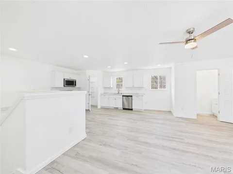 16201 Haidyn Rd #B - Photo 6 of 13