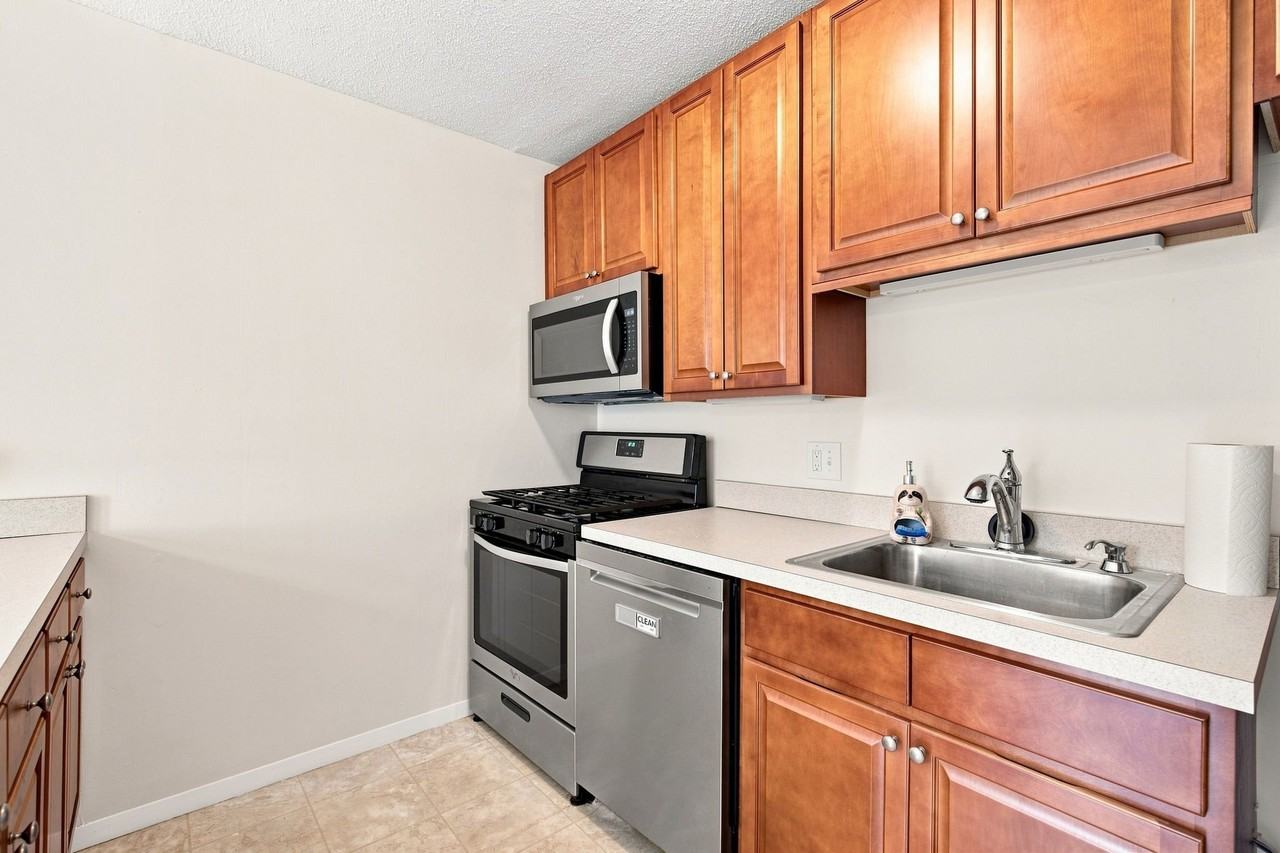 99 Cottonwood Rd - Photo 7 of 30